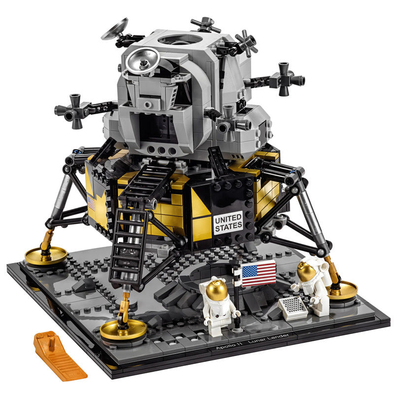 Zhimeng 60003 Creative Series Apollo 11 Lunar Module Model Children's Puzzle Assembled Building Block Toys
